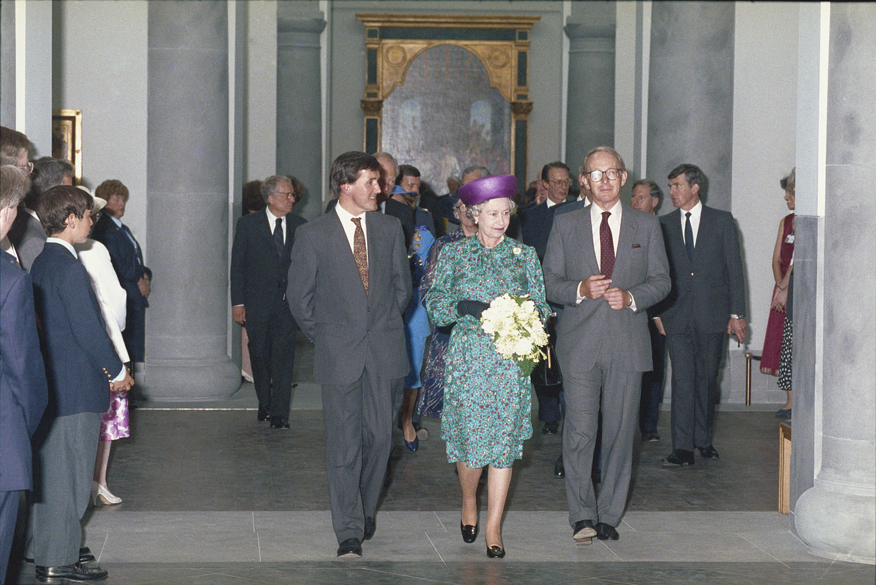 Queen Elizabeth opening the Sainsbury Wing, walking with National Gallery director Neil MacGregor and Simon Sainsbury